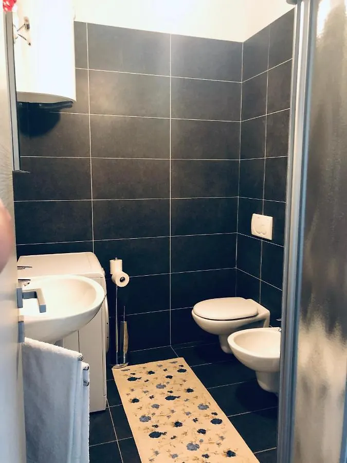 Susyapartment Bardolino 0*,  Italy